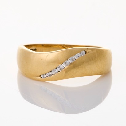 9ct Yellow Gold, Modern, Clear Stone Band