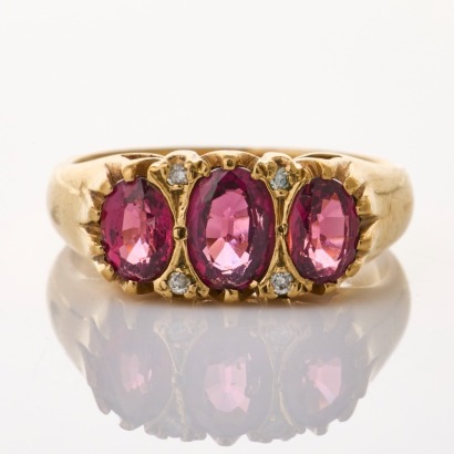 9ct Yellow Gold, Vintage, Rhodolite Garnet / 0.04ct Diamond Three Stone Ring