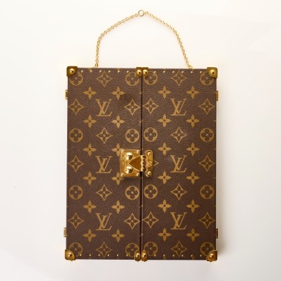 Louis Vuitton, Monogram Trifold Mirror with Box - Near new