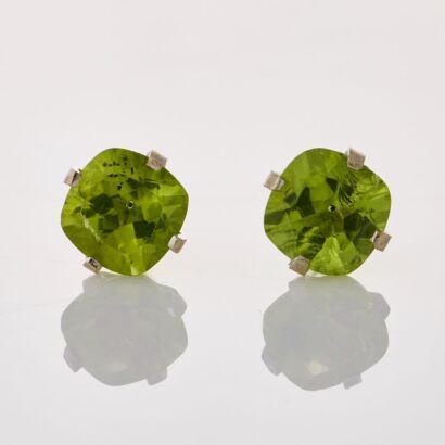 14ct White Gold, 5mm x 5mm Peridot Stud Earrings