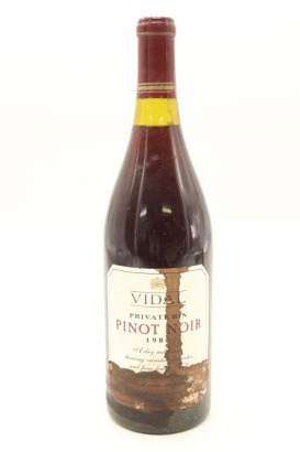 (1) 1986 Vidal Private Bin Pinot Noir, Hastings (HSOL)