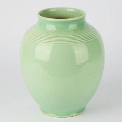 A Vintage 1950s Hand Thrown Vase by Pearsons of Chesterfield