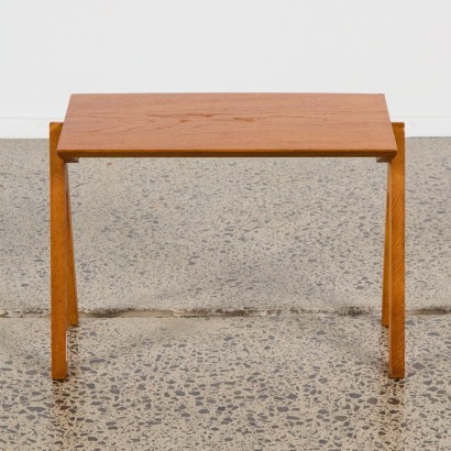 A Mid Century Oak Scissor Legged Table