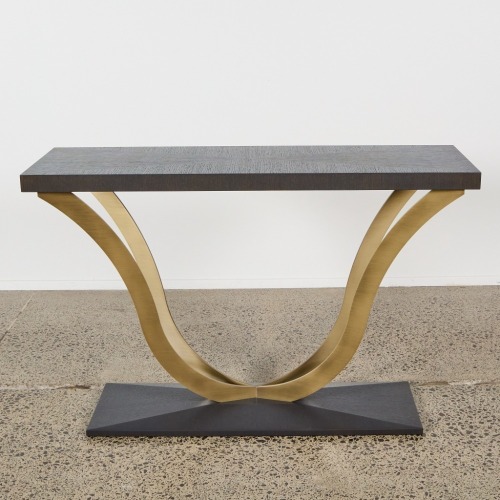 An Opera Contemporary Console, Italy