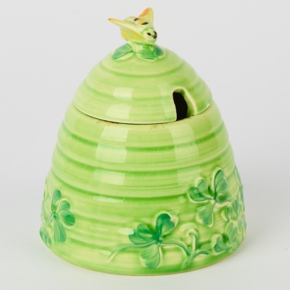 A Crown Lynn Fancy Fayre Beehive Salt Pig #462