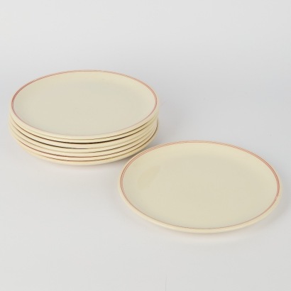 A Set of Eight Crown Lynn Plates