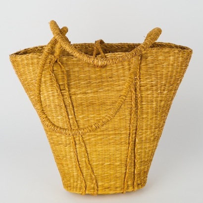 A Vintage Woven Handbag