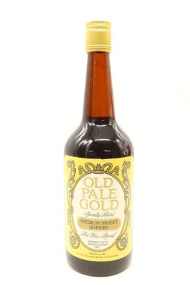 (1) Old Pale Gold Specially Selected Medium Sweet Sherry Fine Wine Aperitif, New Zealand, 18% ABV