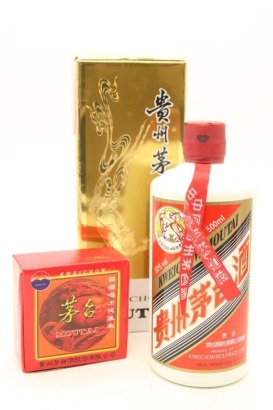 (1) 2009 Kweichow Flying Fairy Moutai with two glasses, 53% ABV, 500ml (GB)