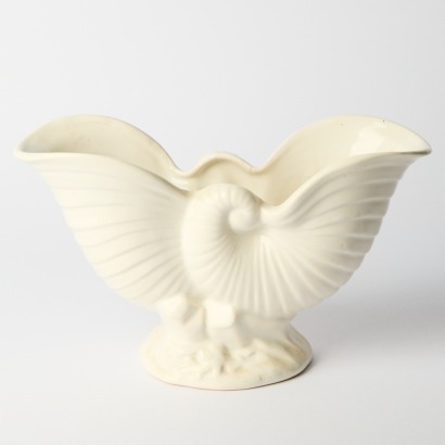 A Gloss Crown Lynn Nautilus Vase