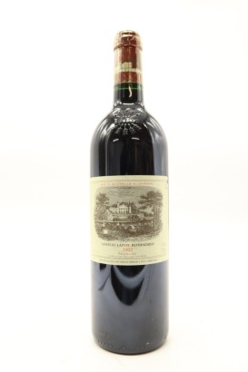 (1) 2002 Chateau Lafite Rothschild, Pauillac [JR17] &diams;
