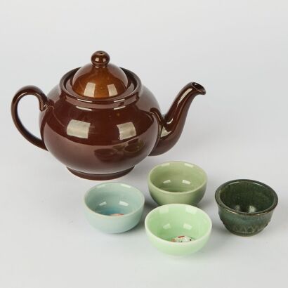 A Set of Chinese Brown Glazed Teapot and Cups