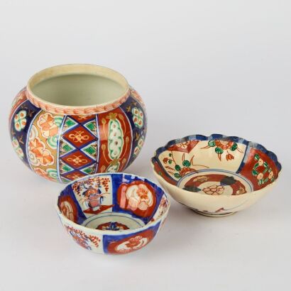 AGroup of Three Early 20th Century Japanese Imari Wares