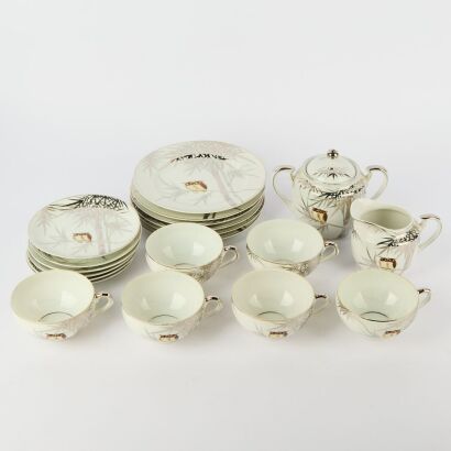 A Set of 20 Pieces Japanese 20th Century &lsquo;Floral and Bird&rsquo; Tea Set