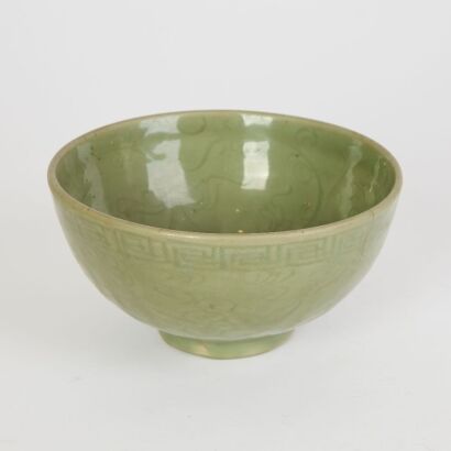 A Chinese Early Ming Dynasty Longquan Celadon-glazed Bowl