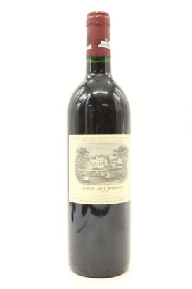 (1) 1995 Chateau Lafite Rothschild, Pauillac [JR19][RP95] &diams;