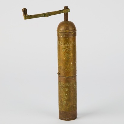 A Vintage Copper Indian Spice Grinder
