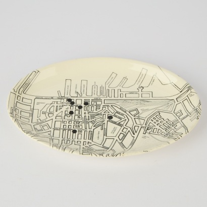 A Crown Lynn Trillos Auckland Map Plate