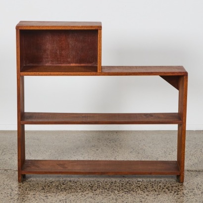 A Mid-Century Display / Bookshelf