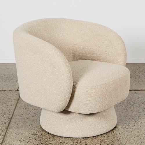An Alvio Swivel Chair