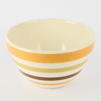 A Coloured Beehive Mixing Bowl