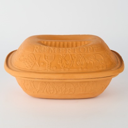 A Vintage ROMERTOPF #111 Oval Clay Roaster