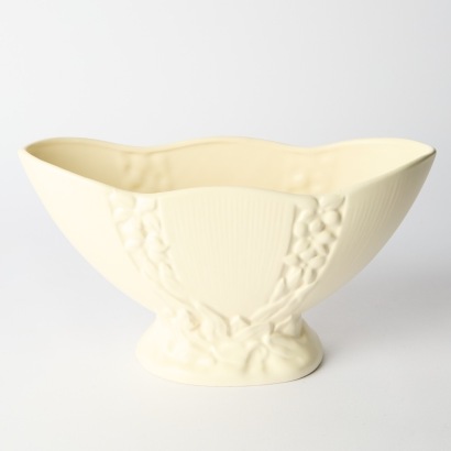 A Crown Lynn vase #553