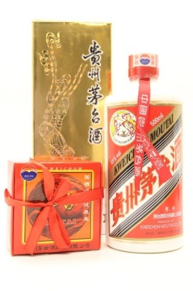 (1) 2007 Kweichow Flying Fairy Moutai with 2 glass, 53% ABV, 500ml (GB)