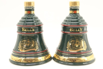 (2) Bell's Decanter 'Christmas 1995 Edition - The Cellarman's Art' 8 Year Old Extra Special Blended Scotch Whisky, 40% ABV