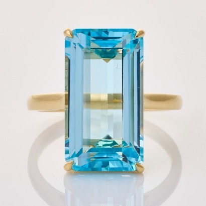 9ct Yellow Gold, 13.63ct Blue Topaz Cocktail Ring