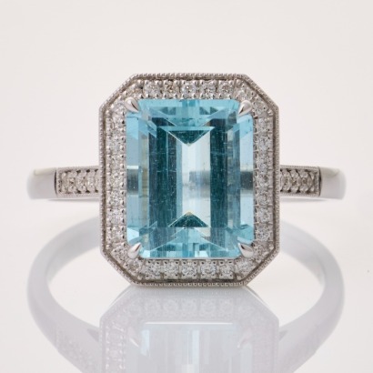 18ct White Gold, 3.52ct Aquamarine / 0.20ct Diamond Cluster Ring