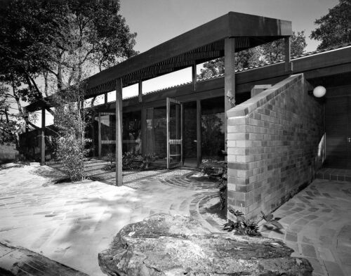 MAX DUPAIN Winning house design for Civic Construction Co.