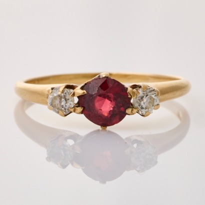 14ct Yellow Gold, Vintage, Garnet / 0.10ct Diamond Three Stone Ring