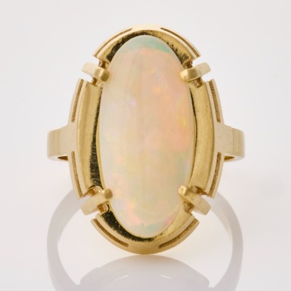 9ct Yellow Gold, Vintage, Oval Cabochon Opal Ring
