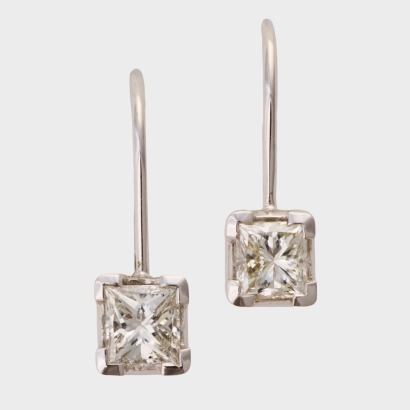 18ct White Gold, 0.72ct Diamond Drop Earrings