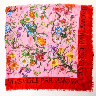 Gucci, Pink / Red Floral L'Avevgle Amovr 50% Wool / 50 % Silk Scarf