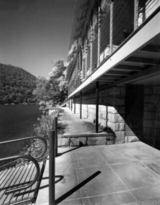 MAX DUPAIN Berowra Waters Inn - Glenn Murcutt