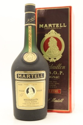 (1) Martell V.S.O.P. Medaillon Special Reserve Liqueur Cognac, France (Hong Kong Market Edition) (GB)