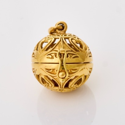 9ct Yellow Gold, Filigree Pierced-out Hinged Pendant with Internal Sphere / Ball Chime