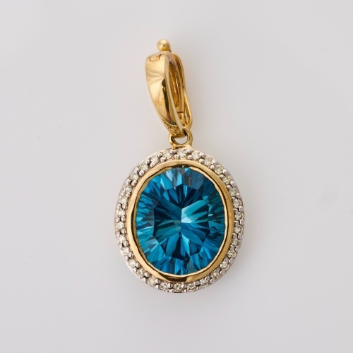 9ct Yellow Gold, London Blue Topaz / .30ct Diamond Pendant