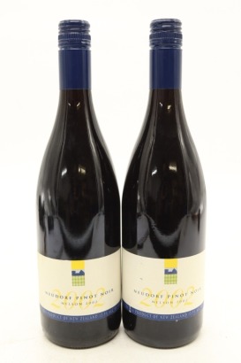 (1) 2002 Neudorf Pinot Noir, Nelson
