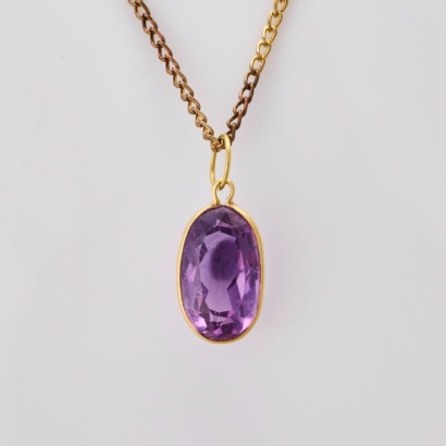 18ct Yellow Gold, Amethyst Pendant with 40cm Gold-tone Chain