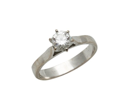 18ct White Gold Diamond Solitaire Ring