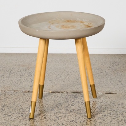 A Ceramic Four Leg Planter