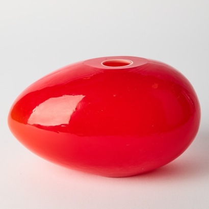 A Red KARE 'OVUM' Glass Egg Vase