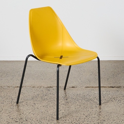 A Max X Chair
