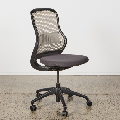 A Knoll Belite 'Task' Desk Chair