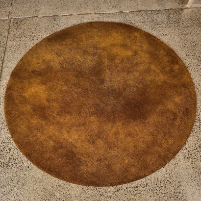 A Coral Cut Design Circular Rug