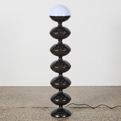A Gourd Style Floor Lamp