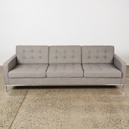 A Replica Knoll 3 Seater Sofa in Grey Wool Upholstery